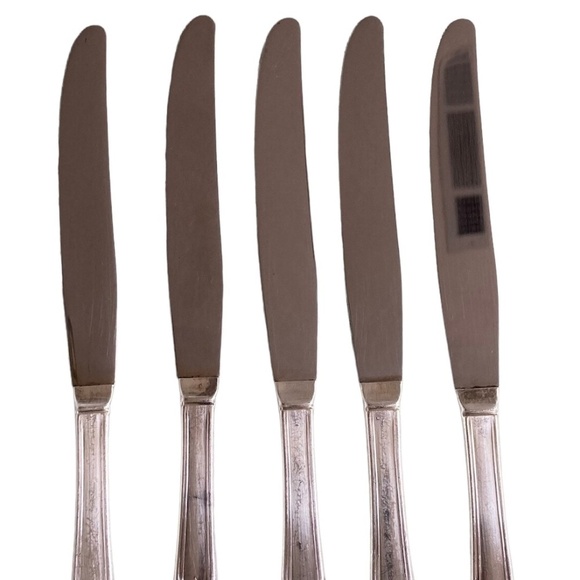 86 Pcs Old Company Silver-plate 1950 No Monogram Floral Pattern Flatware Mix - Picture 5 of 13